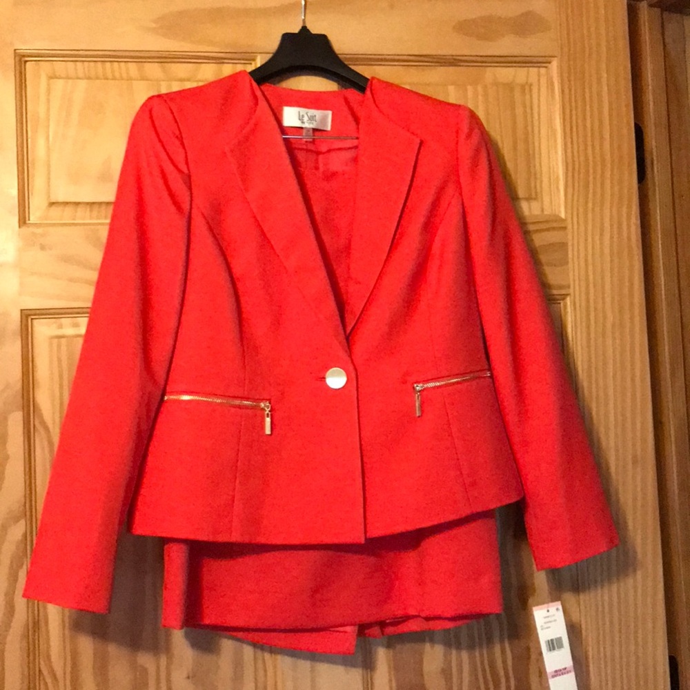 Le Suit 2 pc suit Size 10p